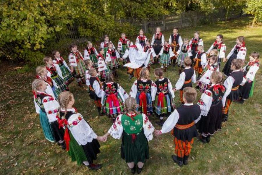 Dziecięcy Zespół Ludowy Kocierzewiacy zdj nr 2