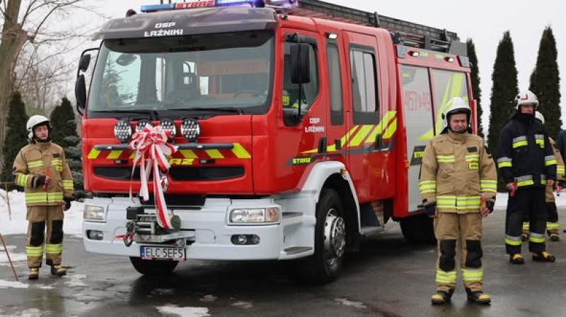 Uroczyste powitanie nowego samochodu ratowniczo-gaśniczego w OSP Łaźniki