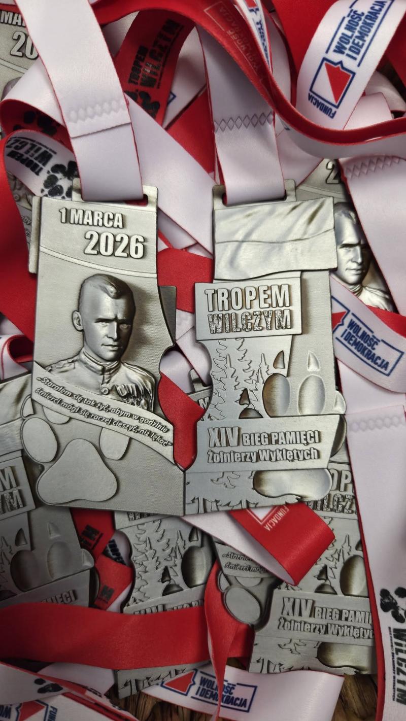 Bieg Tropem Wilczym - prezentacja medali